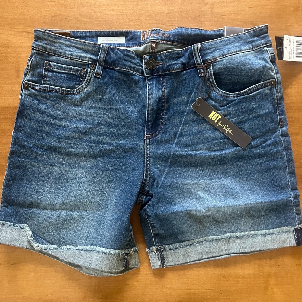 Kut from the Kloth Women's Katy Boyfriend Roll-Cuff Shorts